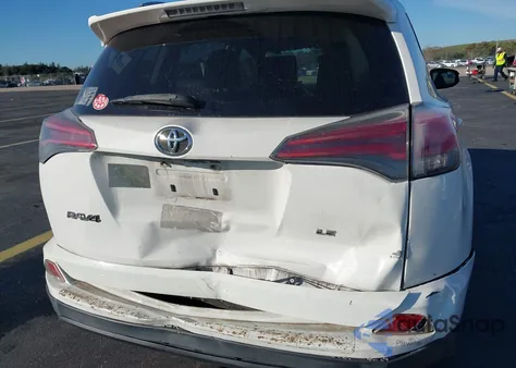 2017 Toyota Rav4 Le z USA, uszkodzony, nr VIN JTMZFREV5HJ107095